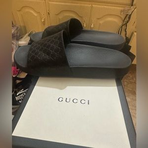 Gucci black slides size 38